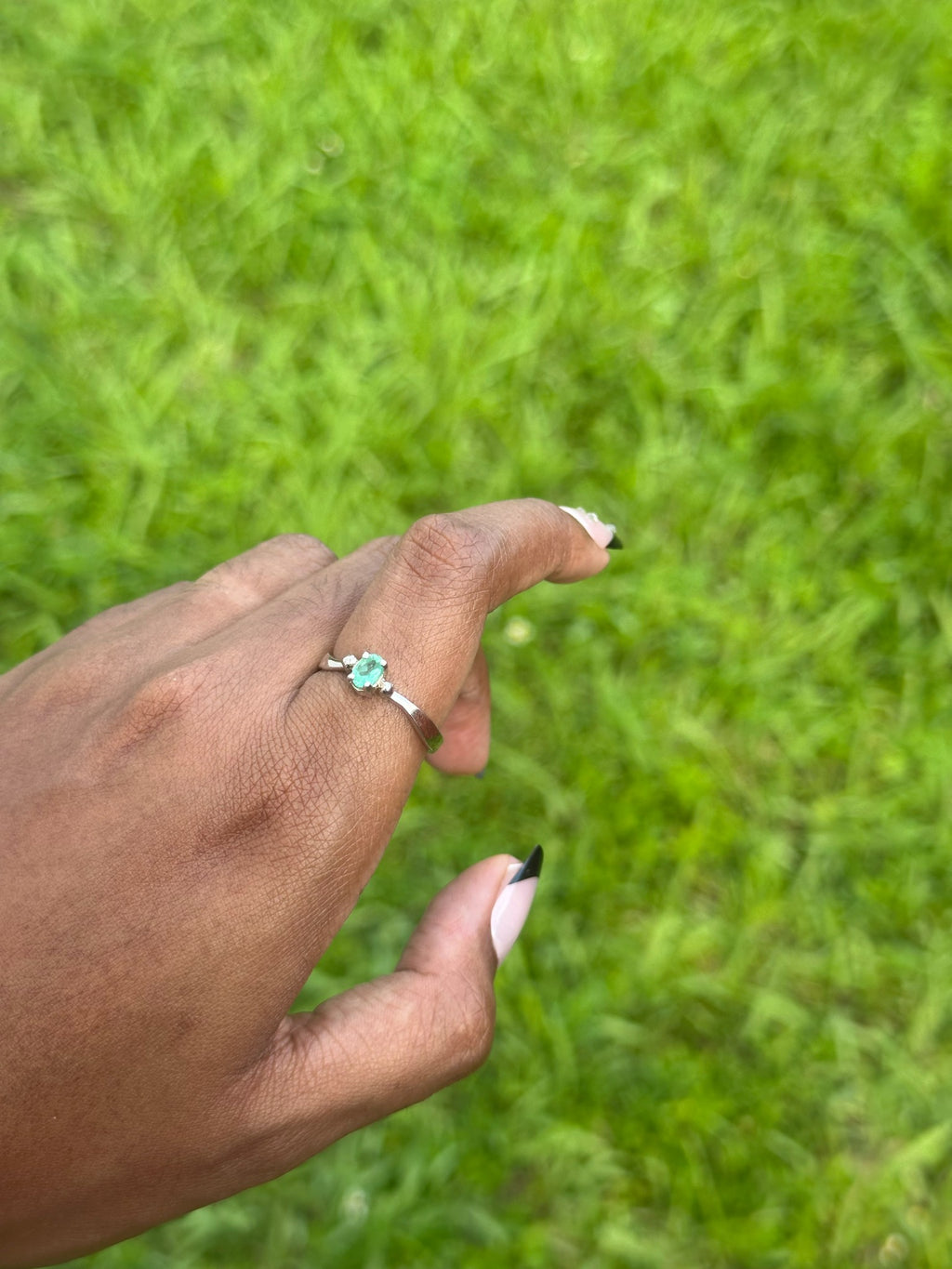 "Oval Solitaire" Emerald Ring - 950 Sterling Silver