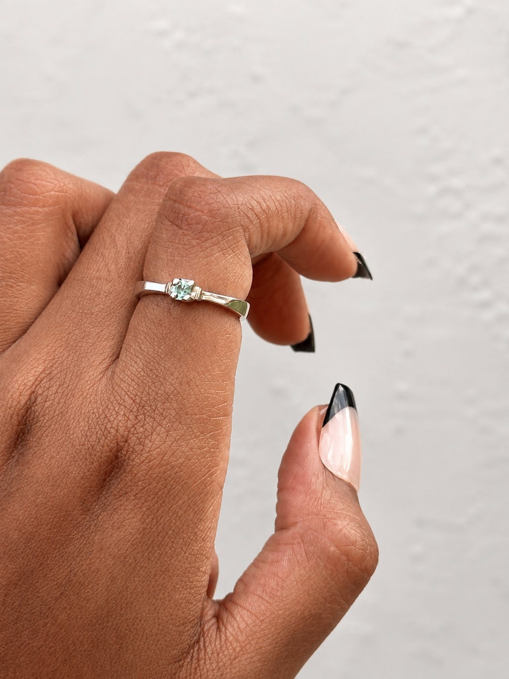 Circle Emerald Ring, 950 Sterling Silver, Dainty Green Stone Ring, Gift for Women