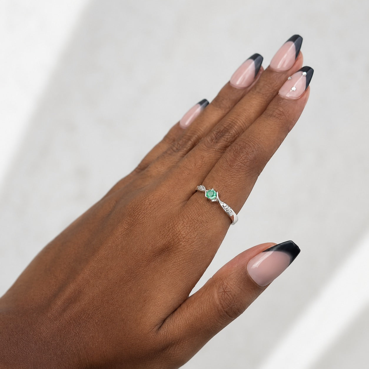 "Twisted Spiral" Emerald Ring - 950 Sterling Silver