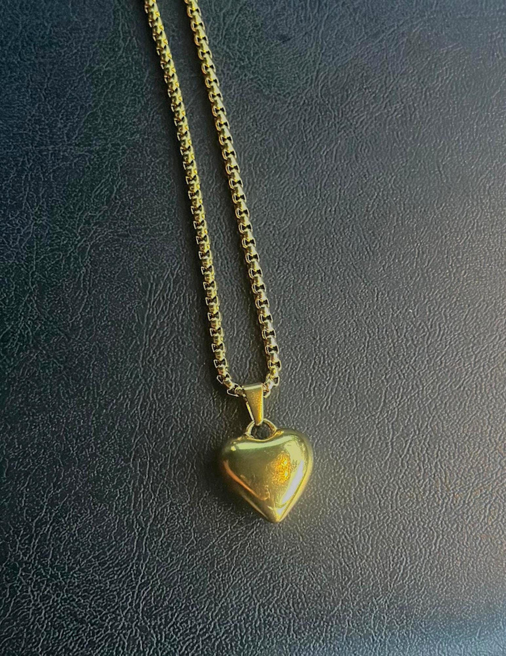 Puffy Heart Pendant (Gold)