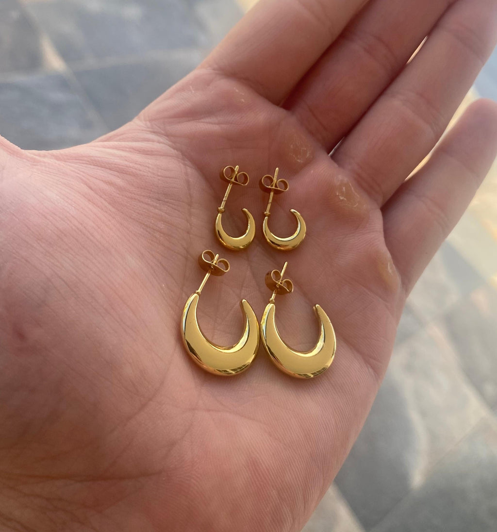 Oval Dangle Hoops (Gold)