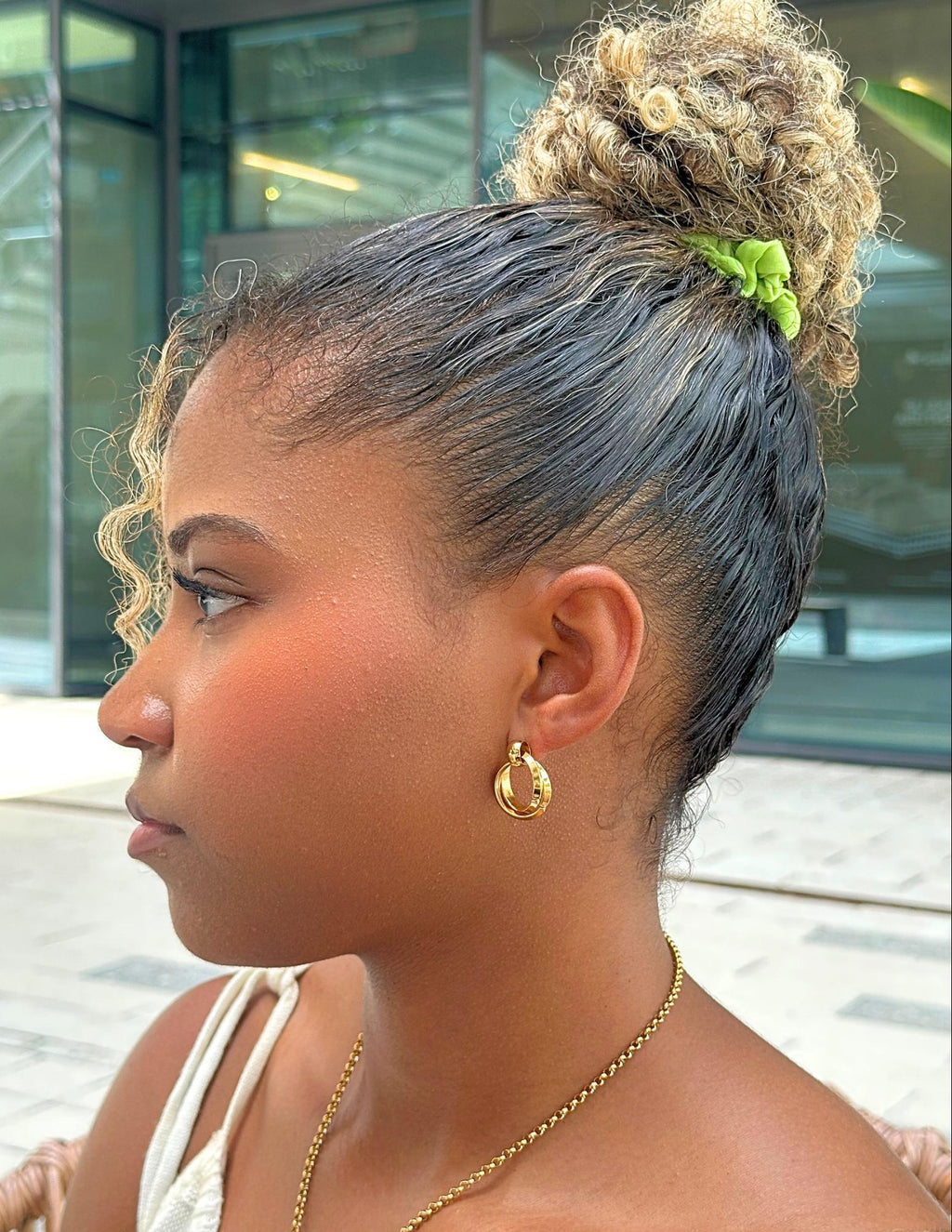 Twisted Double Hoops (Gold) 20mm