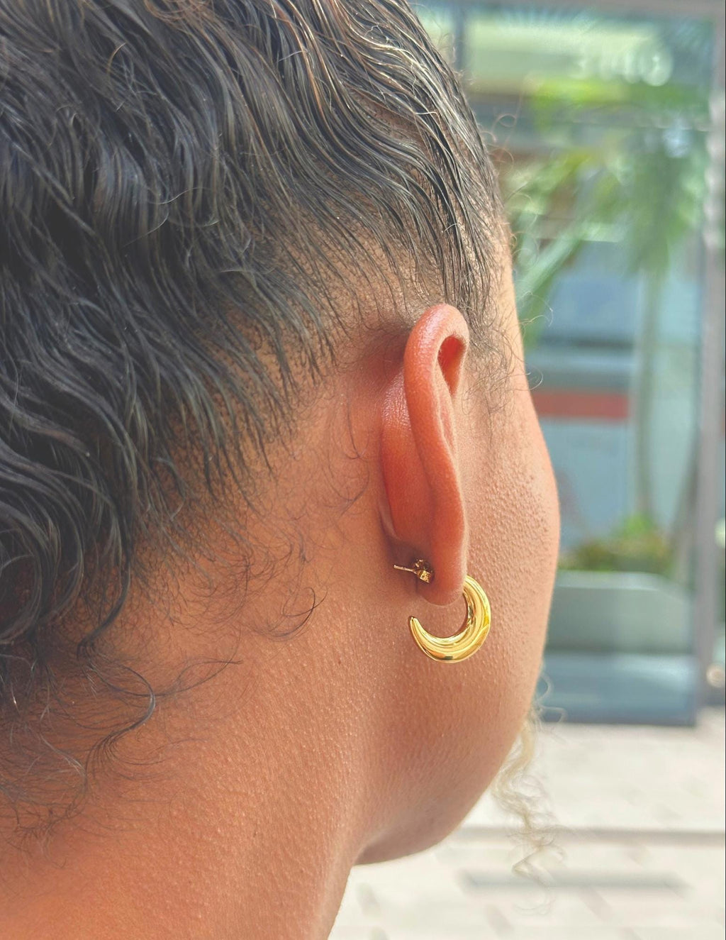 Oval Dangle Hoops (Gold)