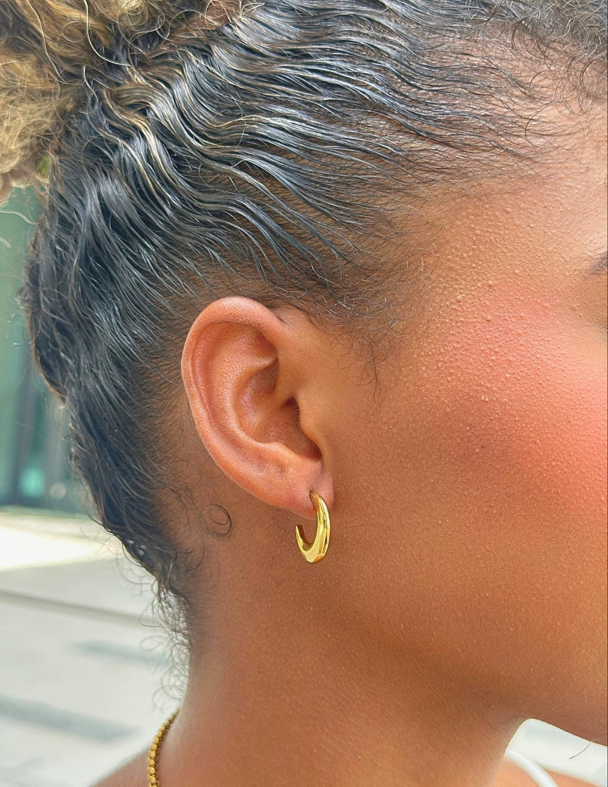 Oval Dangle Hoops (Gold)