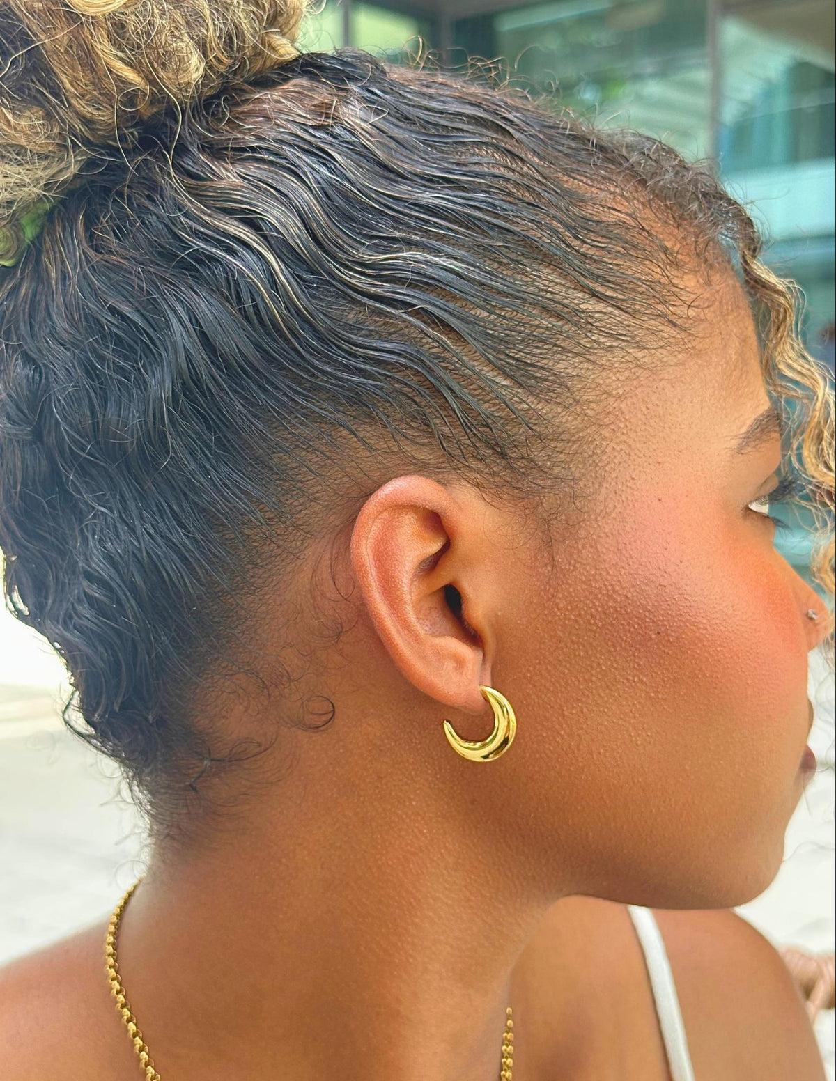 Oval Dangle Hoops (Gold)