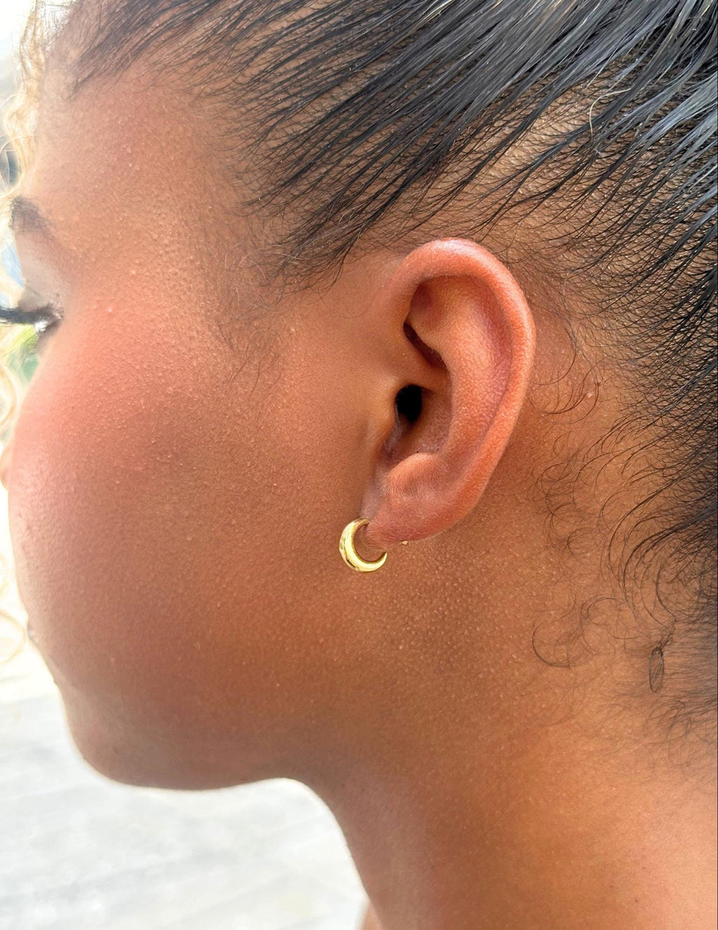 Oval Dangle Hoops (Gold)
