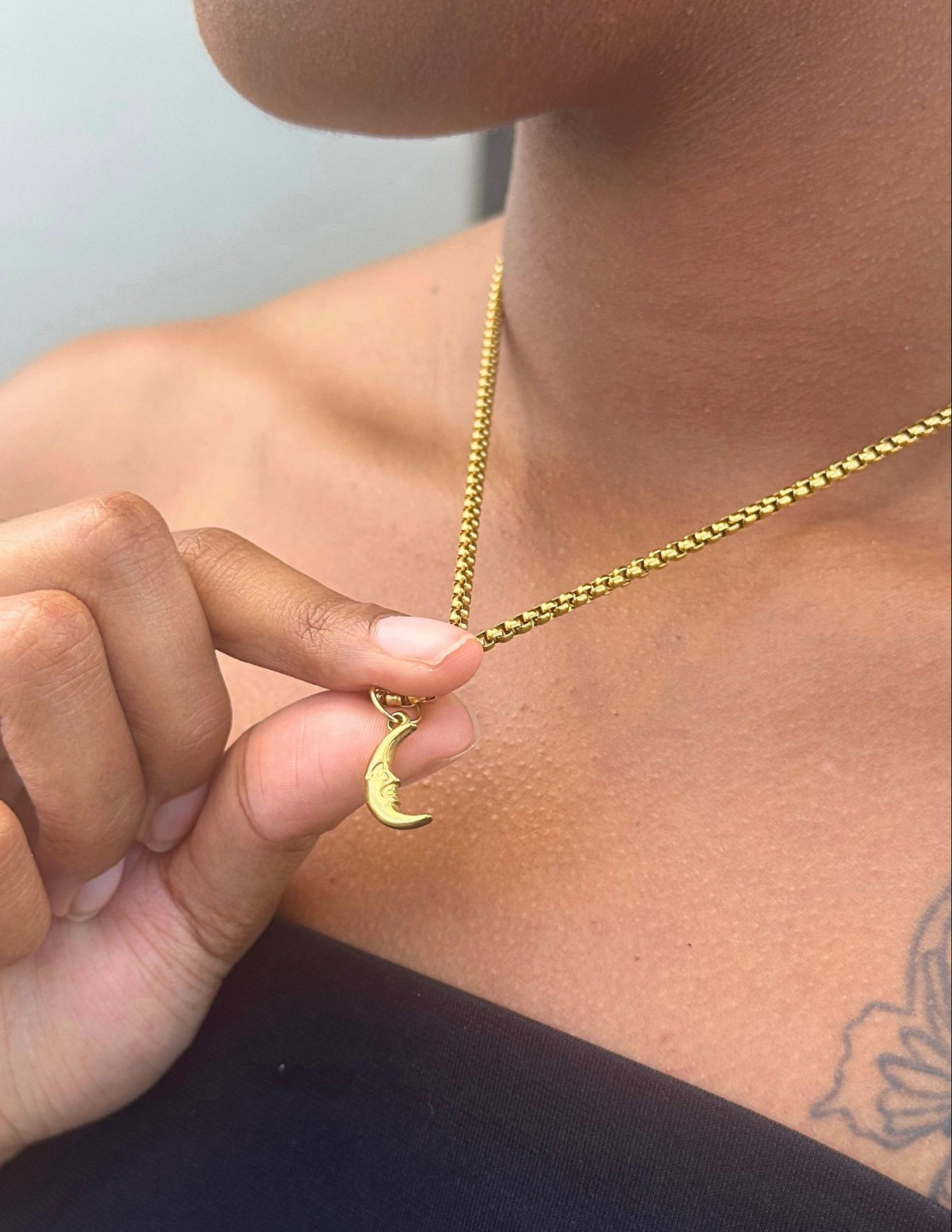 Crescent Moon (Gold)