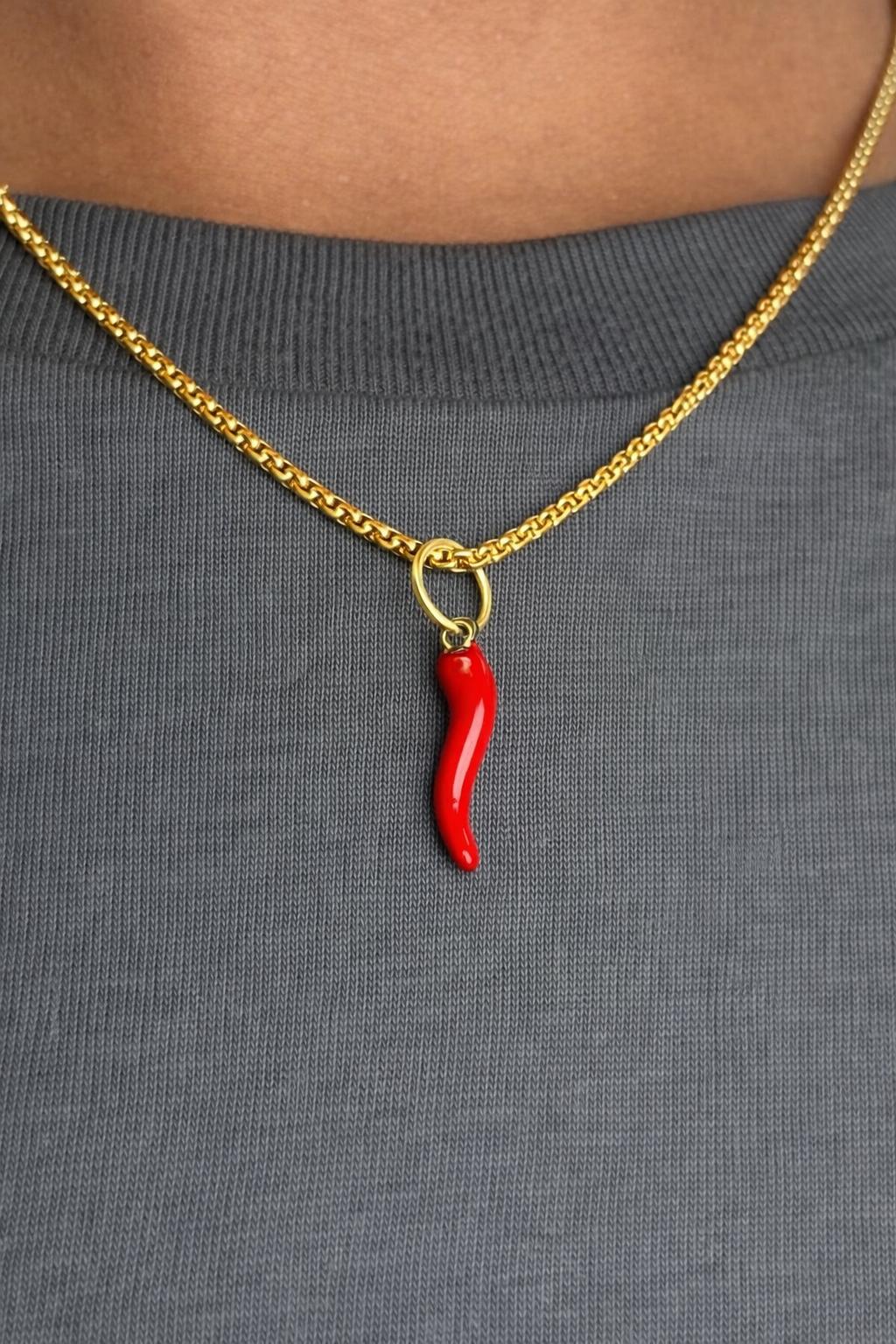 Red Italian Horn (Gold)