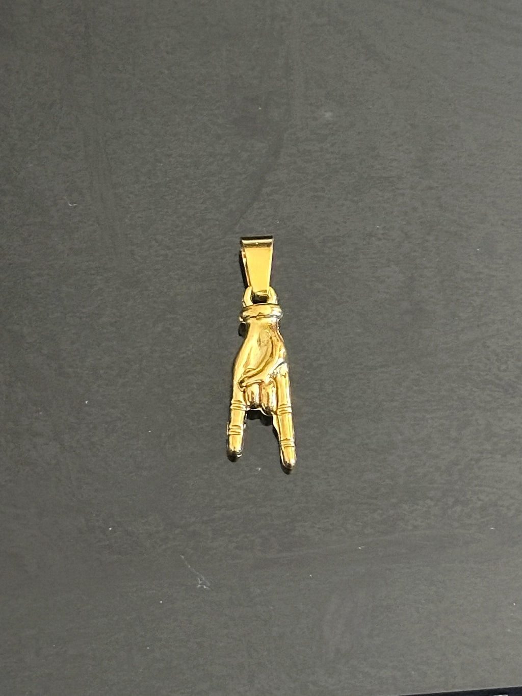 Mano Cornuto Horn (Gold)