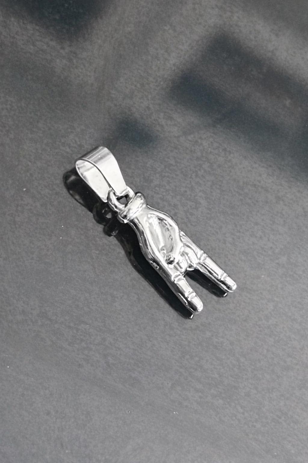 Mano Cornuto Horn (Silver)