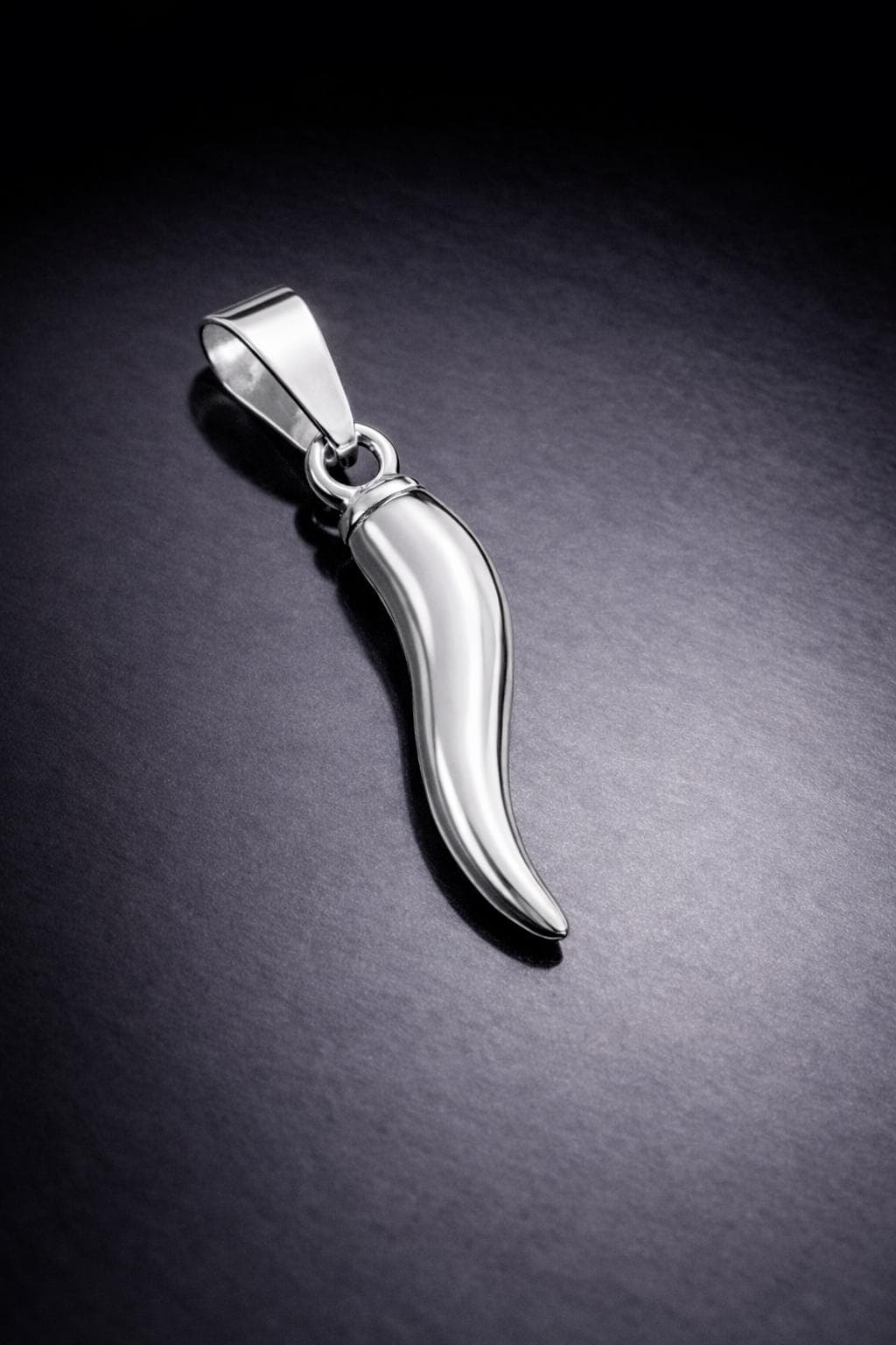 Italian Horn Pendant (Silver)