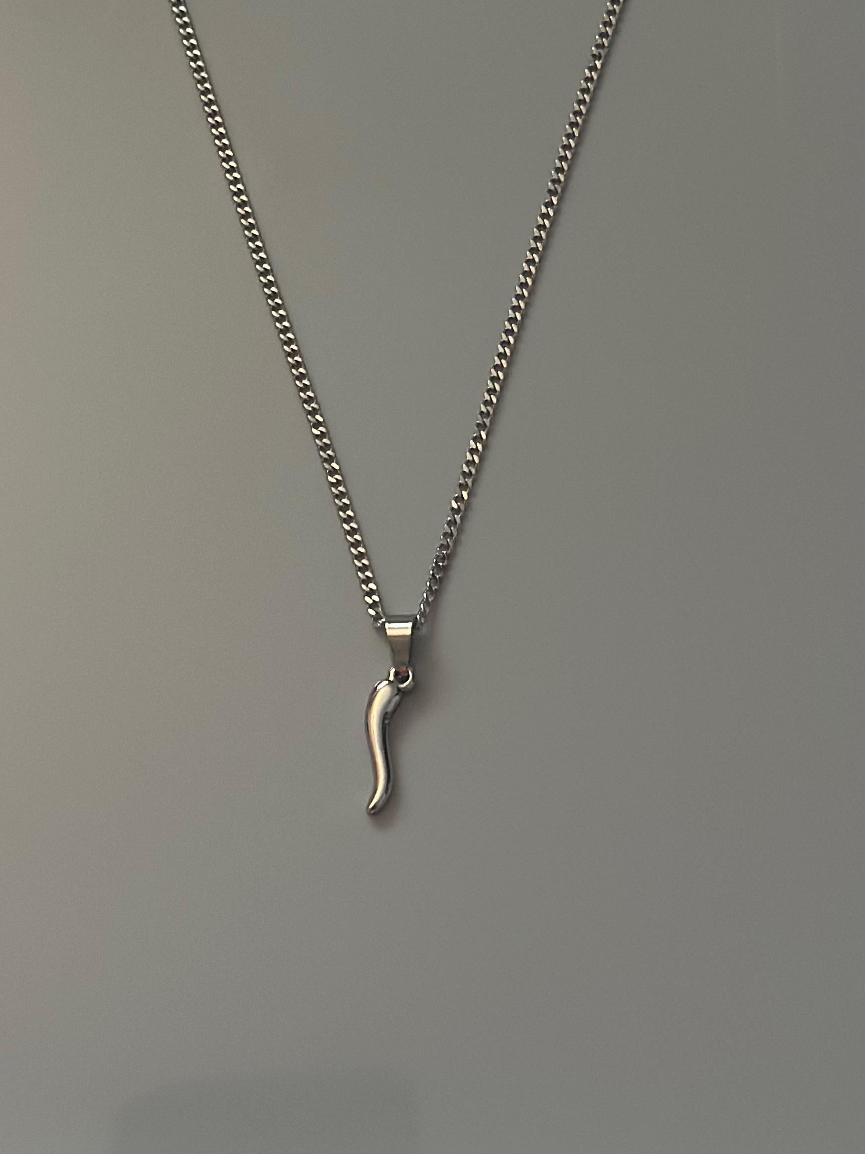 Italian Horn on Cuban Chain (Silver)