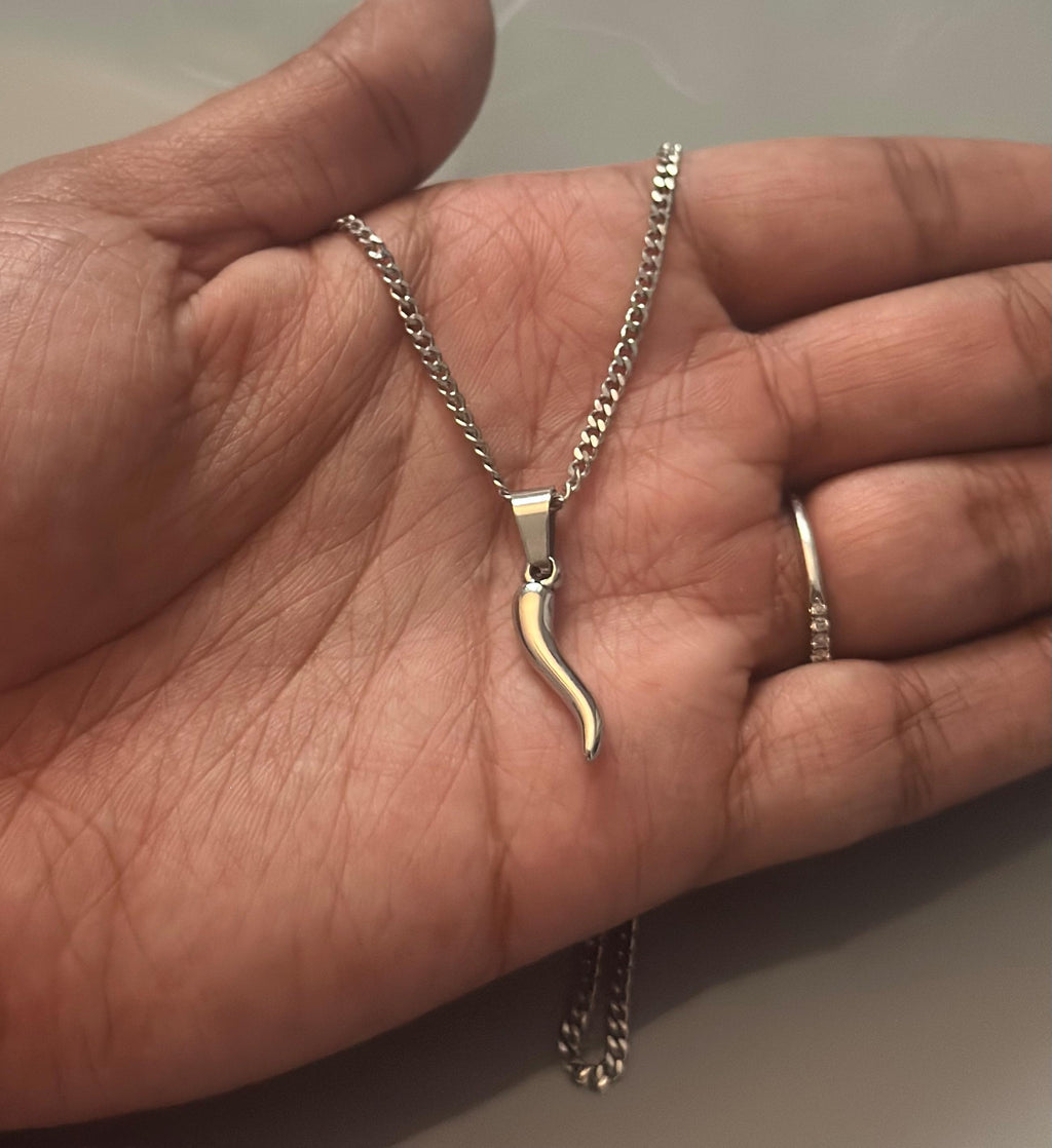 Italian Horn on Cuban Chain (Silver)