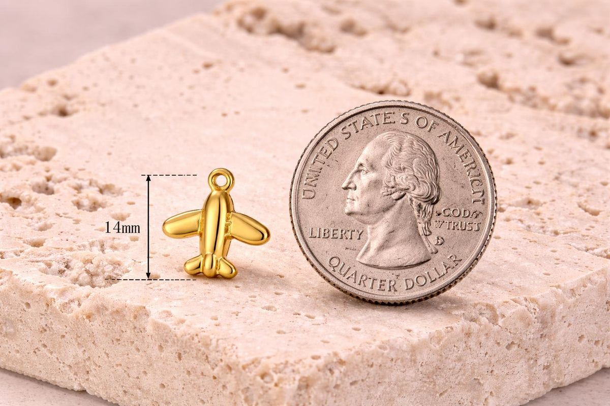 Airplane Pendant (Gold)