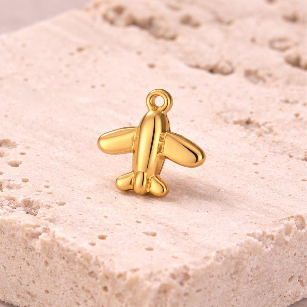 Airplane Pendant (Gold)