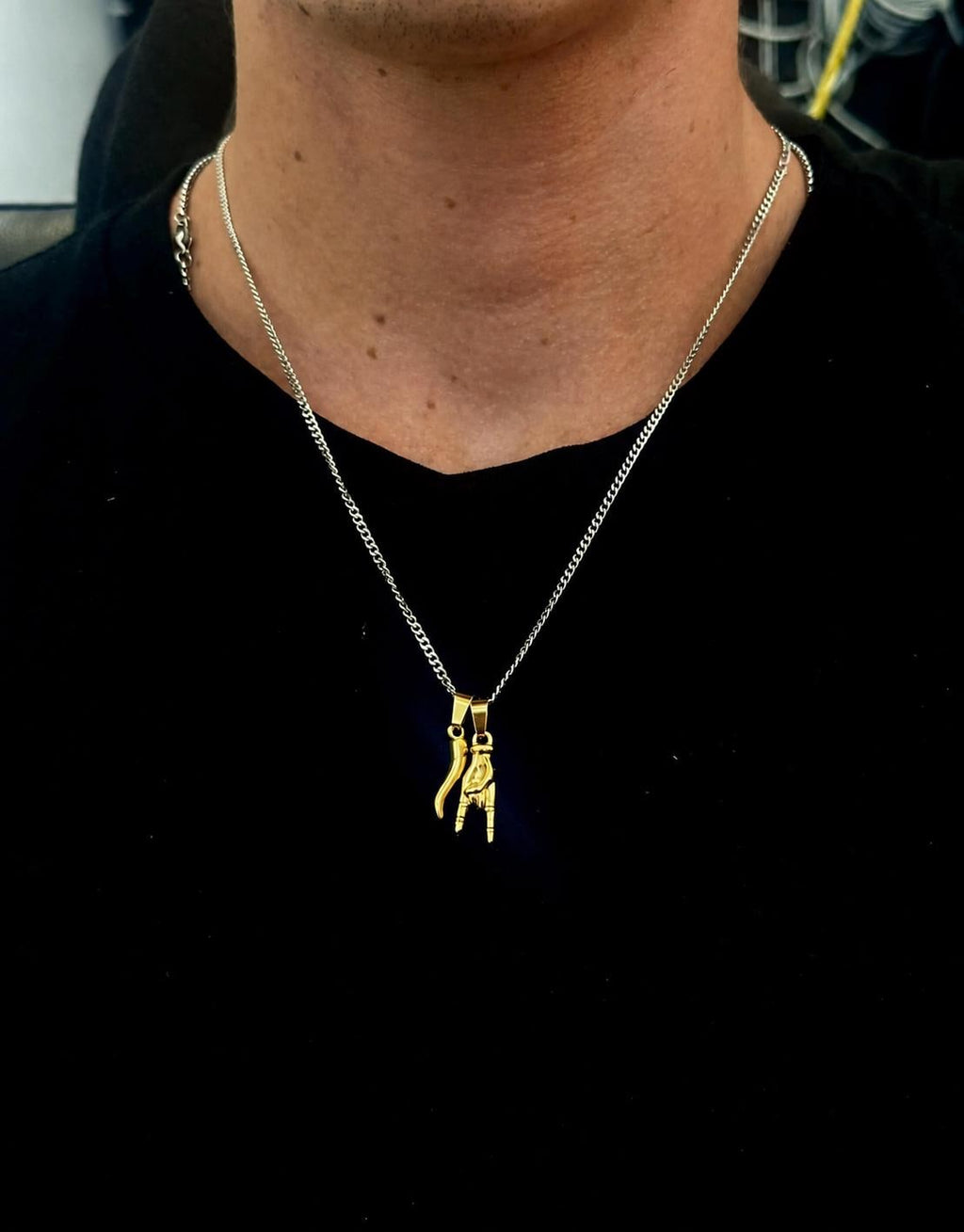 Mano Cornuto & Horn (Gold)