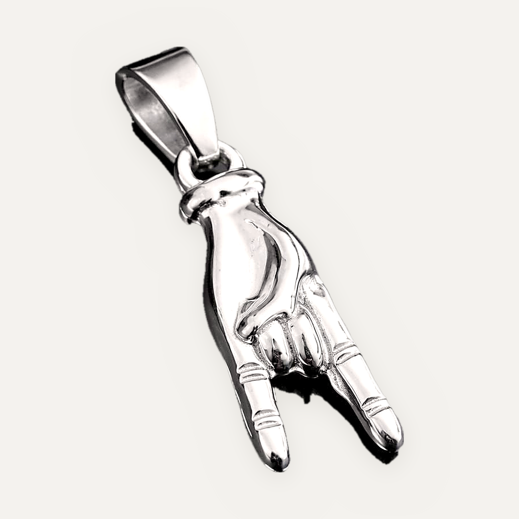 Mano Cornuto Horn silver pendant, light European catalog style